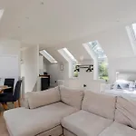 The Loft - Rural Setting With Parking Bishop Monkton