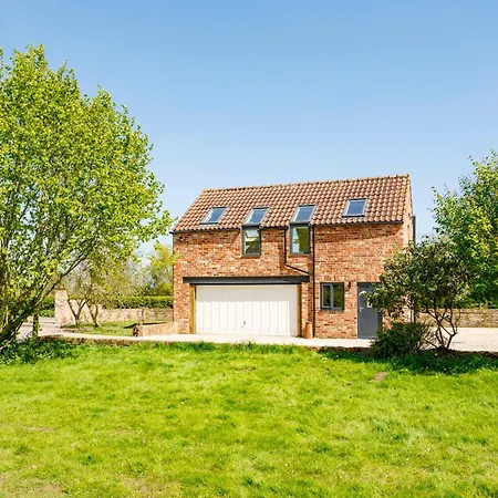 Daire The Loft - Rural Setting With Parking *