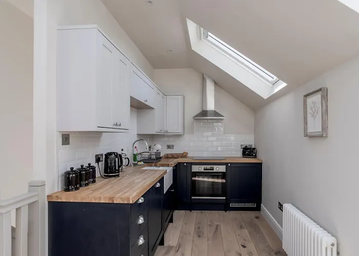 The Loft - Rural Setting With Parking