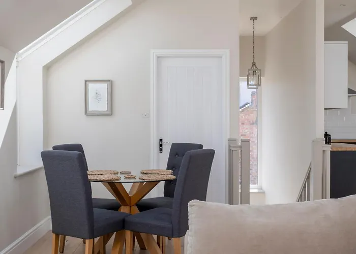 The Loft - Rural Setting With Parking Apartment *